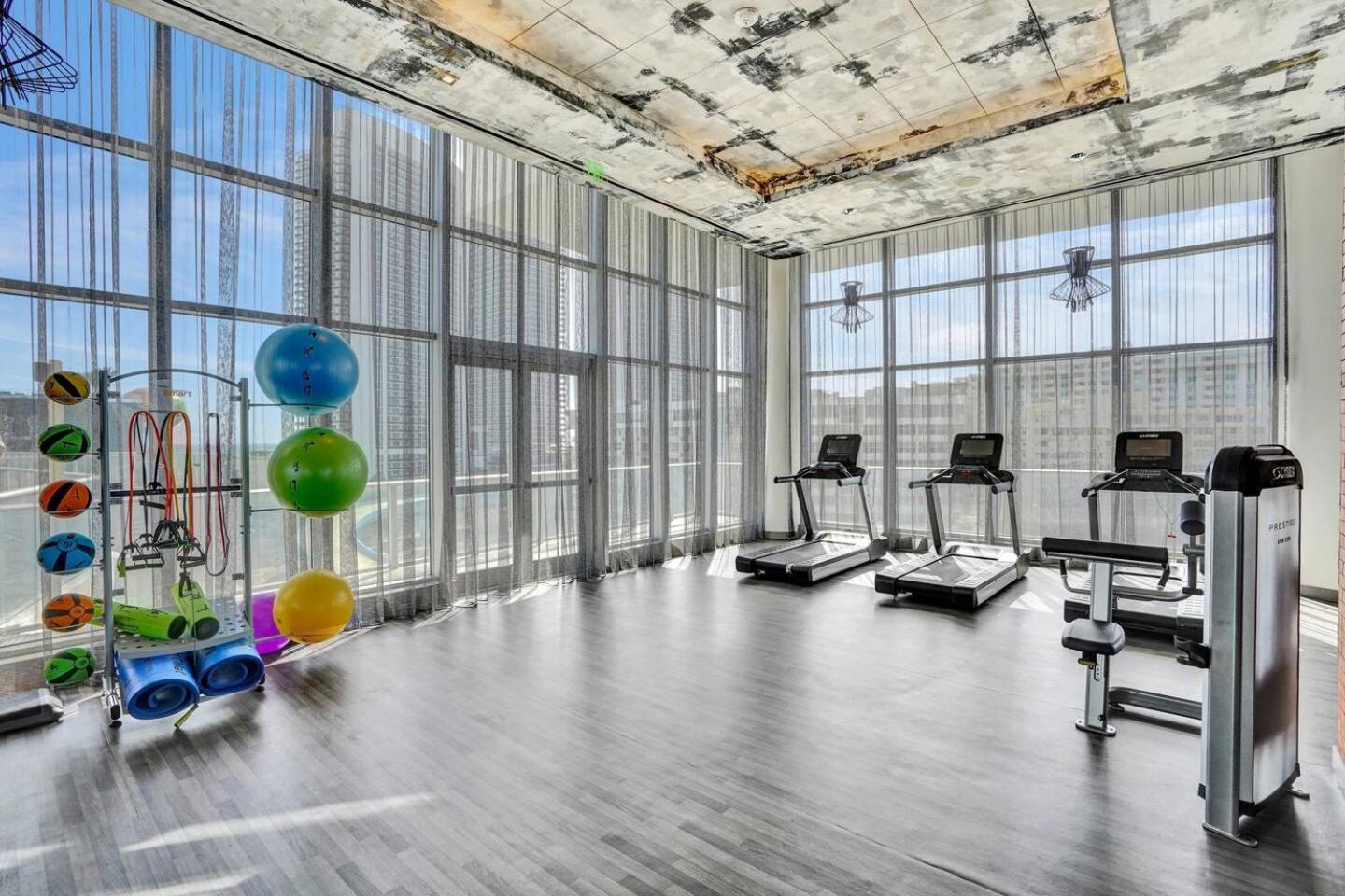 Amazing Apartments At H Beach House Hollywood Exterior foto