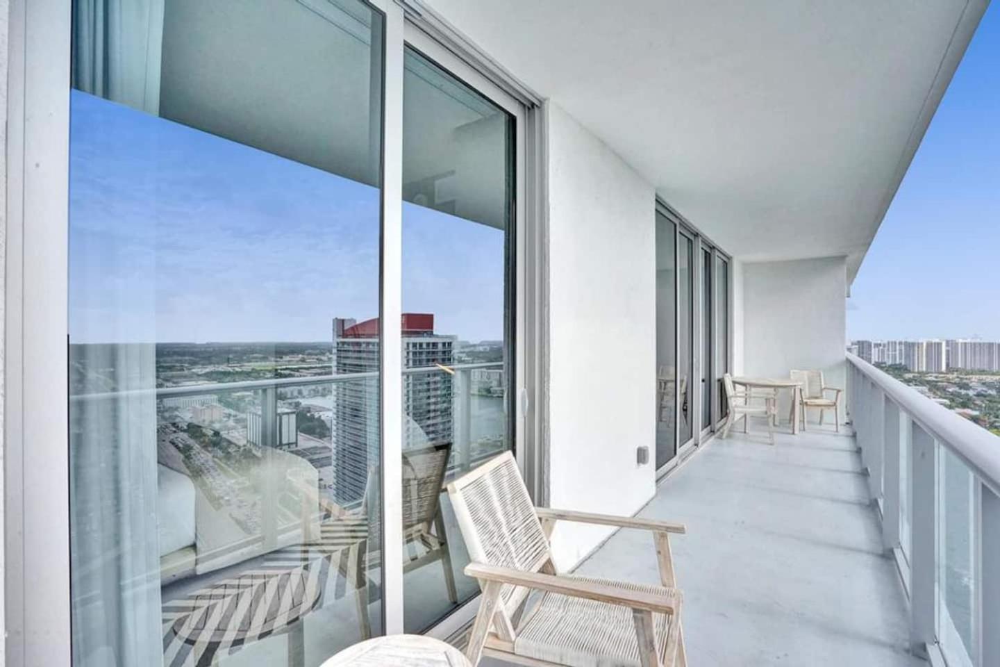 Amazing Apartments At H Beach House Hollywood Exterior foto